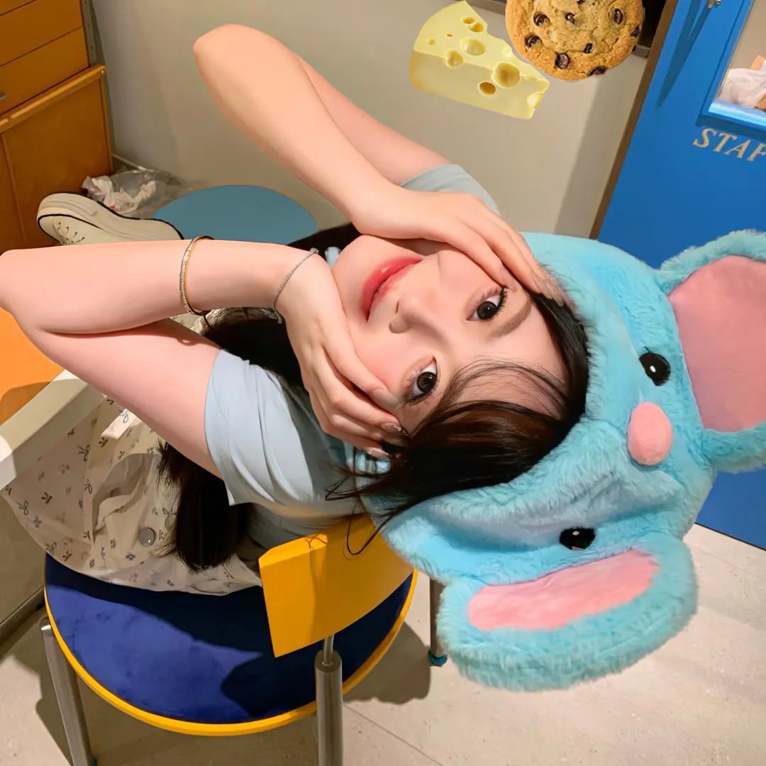 许我耀眼 海报